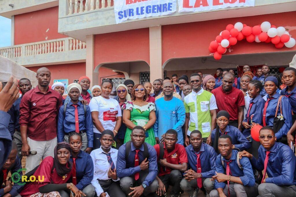 𝐀𝐂𝐓𝐈𝐕𝐈𝐓𝐄́𝐒 𝐒𝐎𝐂𝐈𝐀𝐋𝐄𝐒 𝐄𝐓 𝐂𝐔𝐋𝐓𝐔𝐑𝐄𝐋𝐋𝐄𝐒 : 𝐓𝐎𝐔𝐑𝐍𝐄𝐄 𝐃𝐄 𝐒𝐄𝐍𝐒𝐈𝐁𝐈𝐋𝐈𝐒𝐀𝐓𝐈𝐎𝐍 𝐂𝐎𝐍𝐓𝐑𝐄 𝐋𝐄𝐒 𝐕𝐈𝐎𝐋𝐄𝐍𝐂𝐄𝐒 𝐁𝐀𝐒𝐄́𝐄𝐒 𝐒𝐔𝐑 𝐋𝐄 𝐆𝐄𝐍𝐑𝐄 (𝐕𝐁𝐆) 𝐃𝐀𝐍𝐒 𝐋𝐄𝐒 𝐔𝐍𝐈𝐕𝐄𝐑𝐒𝐈𝐓𝐄𝐒 𝐏𝐑𝐈𝐕𝐄́𝐄𝐒 𝐃𝐄 𝐁𝐎𝐔𝐀𝐊𝐄