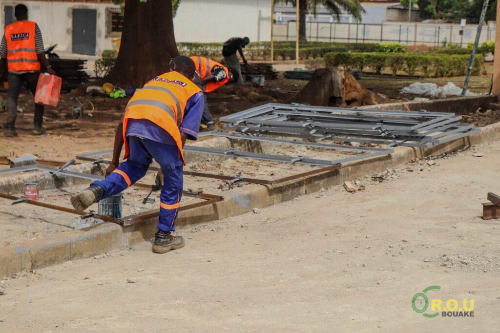 𝐀𝐌𝐄𝐋𝐈𝐎𝐑𝐀𝐓𝐈𝐎𝐍 𝐃𝐄𝐒 𝐂𝐎𝐍𝐃𝐈𝐓𝐈𝐎𝐍𝐒 𝐃𝐄 𝐕𝐈𝐄 ET D&rsquo;𝐄𝐓𝐔𝐃𝐄𝐒 𝐃𝐄𝐒 𝐄𝐓𝐔𝐃𝐈𝐀𝐍𝐓𝐒 : 𝐕𝐈𝐒𝐈𝐓𝐄 𝐇𝐄𝐁𝐃𝐎𝐌𝐀𝐃𝐀𝐈𝐑𝐄 𝐃𝐄𝐒 𝐀𝐂𝐓𝐄𝐔𝐑𝐒 𝐓𝐄𝐂𝐇𝐍𝐈𝐐𝐔𝐄𝐒 𝐒𝐔𝐑 𝐋𝐄𝐒 𝐂𝐇𝐀𝐍𝐓𝐈𝐄𝐑𝐒 𝐃𝐄 𝐑𝐄𝐇𝐀𝐁𝐈𝐋𝐈𝐓𝐀𝐓𝐈𝐎𝐍 𝐃𝐄𝐒 𝐈𝐍𝐅𝐑𝐀𝐒𝐓𝐑𝐔𝐂𝐓𝐔𝐑𝐄𝐒 𝐔𝐍𝐈𝐕𝐄𝐑𝐒𝐈𝐓𝐀𝐈𝐑𝐄𝐒