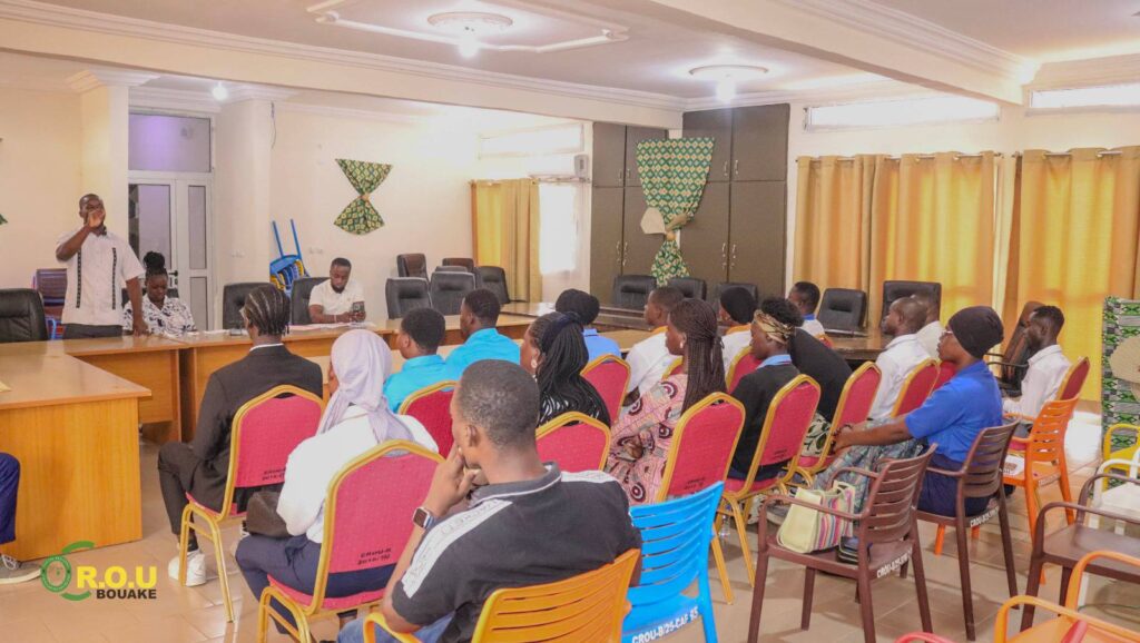 𝐀𝐂𝐓𝐈𝐕𝐈𝐓𝐄𝐒 𝐒𝐎𝐂𝐈𝐎-𝐂𝐔𝐋𝐓𝐔𝐑𝐄𝐋𝐋𝐄𝐒 : 𝐄𝐋𝐄𝐂𝐓𝐈𝐎𝐍 𝐃𝐔 𝐃𝐄𝐋𝐄𝐆𝐔𝐄 𝐆𝐄𝐍𝐄𝐑𝐀𝐋 𝐃𝐄𝐒 𝐄𝐓𝐔𝐃𝐈𝐀𝐍𝐓𝐒 𝐃𝐄𝐒 𝐆𝐑𝐀𝐍𝐃𝐄𝐒 𝐄𝐂𝐎𝐋𝐄𝐒 𝐄𝐓 𝐔𝐍𝐈𝐕𝐄𝐑𝐒𝐈𝐓𝐄𝐒 𝐏𝐑𝐈𝐕𝐄𝐄𝐒 𝐃𝐄 𝐁𝐎𝐔𝐀𝐊𝐄