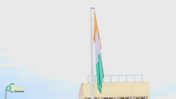 𝐀𝐂𝐓𝐈𝐕𝐈𝐓𝐄́𝐒 𝐂𝐈𝐕𝐈𝐐𝐔𝐄𝐒 𝐄𝐓 𝐈𝐍𝐒𝐓𝐈𝐓𝐔𝐓𝐈𝐎𝐍𝐍𝐄𝐋𝐋𝐄: 𝐂𝐄́𝐑𝐄́𝐌𝐎𝐍𝐈𝐄 𝐃𝐄 𝐒𝐀𝐋𝐔𝐓 𝐀𝐔𝐗 𝐂𝐎𝐔𝐋𝐄𝐔𝐑𝐒