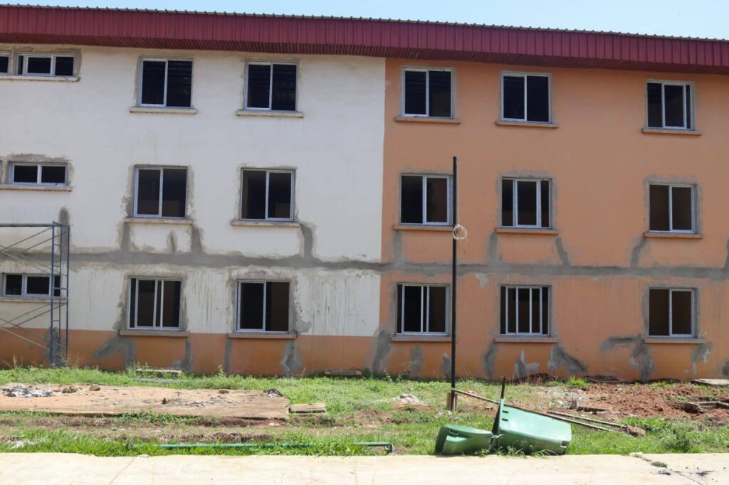 𝐀𝐌𝐄𝐋𝐈𝐎𝐑𝐀𝐓𝐈𝐎𝐍 𝐃𝐄𝐒 𝐂𝐎𝐍𝐃𝐈𝐓𝐈𝐎𝐍𝐒 𝐃𝐄 𝐕𝐈𝐄 𝐄𝐓 𝐃’𝐄𝐓𝐔𝐃𝐄𝐒 𝐃𝐄𝐒 𝐄𝐓𝐔𝐃𝐈𝐀𝐍𝐓𝐒 : 𝐕𝐈𝐒𝐈𝐓𝐄 𝐇𝐄𝐁𝐃𝐎𝐌𝐀𝐃𝐀𝐈𝐑𝐄 𝐃𝐄𝐒 𝐒𝐈𝐓𝐄𝐒 𝐃𝐄 𝐑𝐄𝐇𝐀𝐁𝐈𝐋𝐈𝐓𝐀𝐓𝐈𝐎𝐍 𝐃𝐄𝐒 𝐈𝐍𝐅𝐑𝐀𝐒𝐓𝐑𝐔𝐂𝐓𝐔𝐑𝐄𝐒 𝐔𝐍𝐈𝐕𝐄𝐑𝐒𝐈𝐓𝐀𝐈𝐑𝐄𝐒